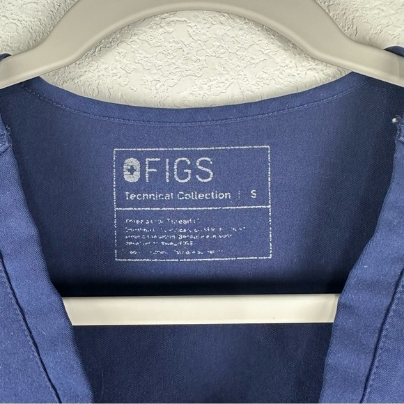Figs Navy Blue Casma Three Pocket Scrub Medical Top Size Small - Picture 5 of 7
